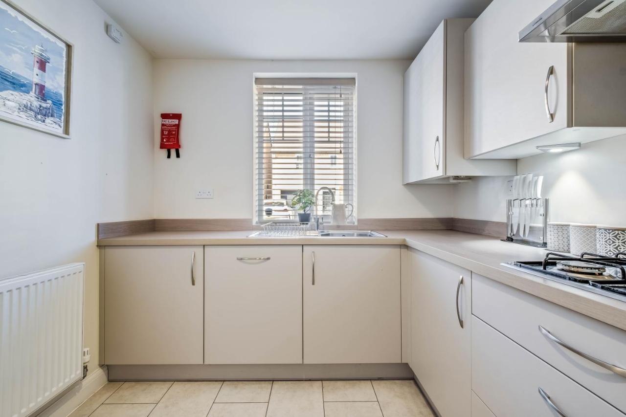 Beautiful And Comfortable Home Away From Home With Free Parking, Fast Wifi And White Crisp Hotel Standard Linen Hosted By Our Home Short Stays 노샘프턴 외부 사진