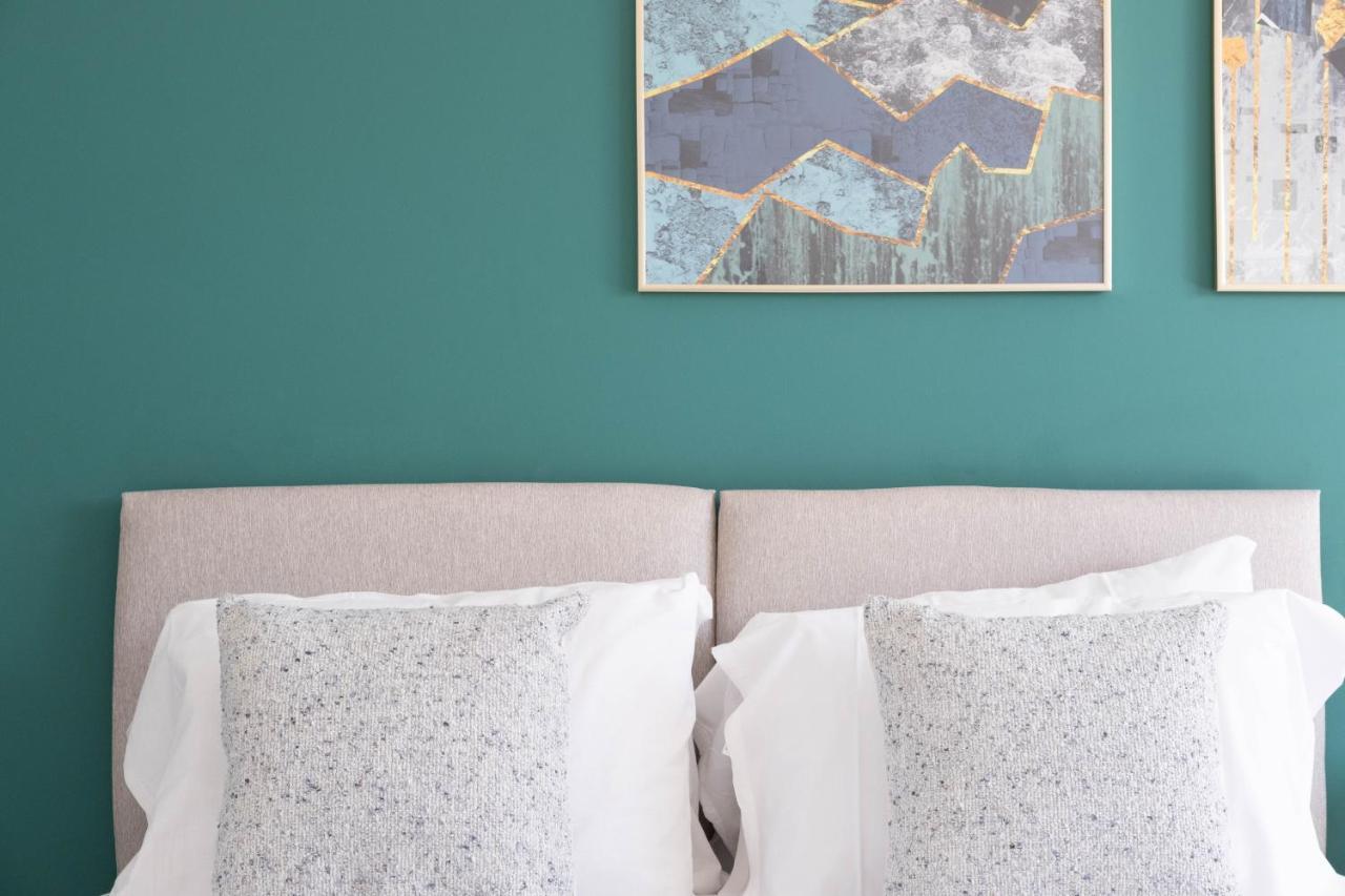 Beautiful And Comfortable Home Away From Home With Free Parking, Fast Wifi And White Crisp Hotel Standard Linen Hosted By Our Home Short Stays 노샘프턴 외부 사진